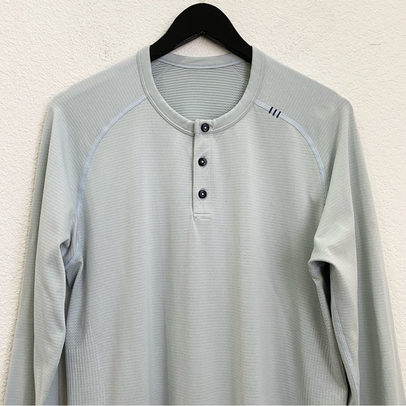 LULULEMON Metal Vent Tech Long Sleeve Henley Silverescent Blue Cast Size L - Picture 3 of 12